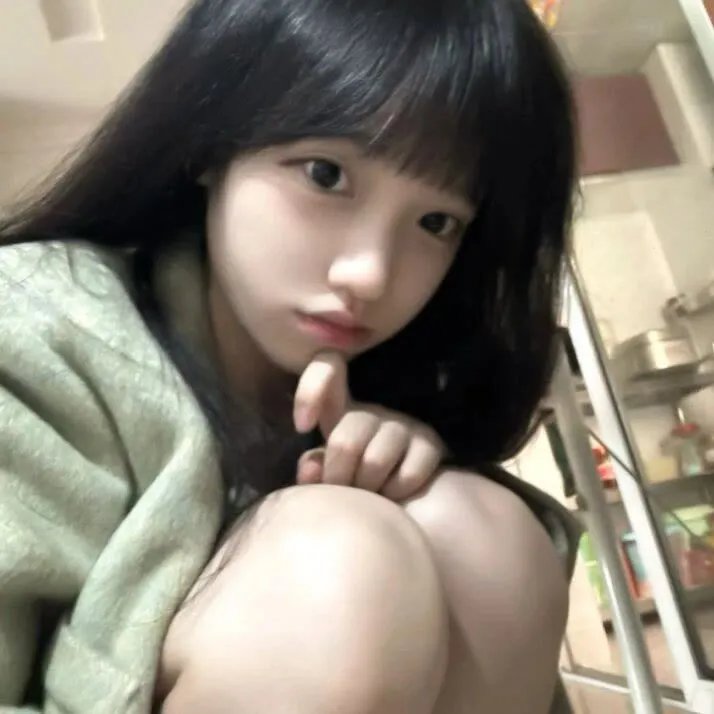 八个拔河女